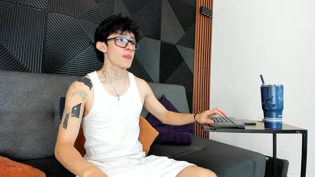 troy rouge online show from 16, 3, 2025