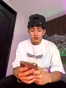 troy rouge online show from 23, 10, 2025