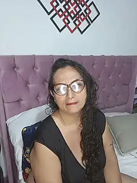 AlessandraLeroy online show from 11, 11, 2025