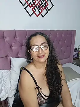 AlessandraLeroy online show from 6, 11, 2025