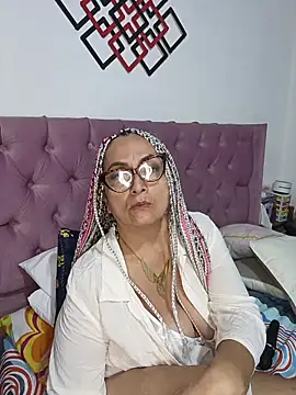 AlessandraLeroy online show from 25, 11, 2025