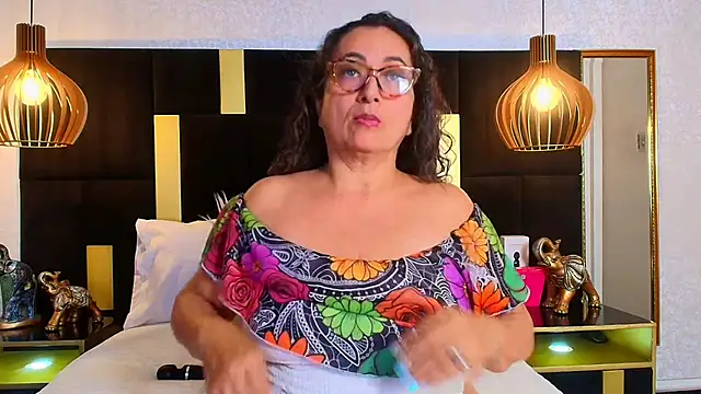 AlessandraLeroy online show from 12, 10, 2025