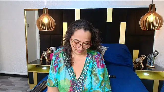 AlessandraLeroy online show from 19, 10, 2025