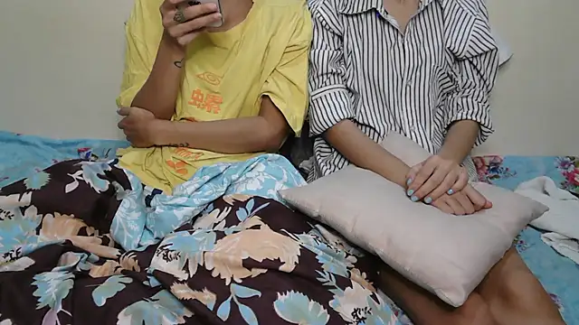 NaughtyThrouple007 online show from 1, 11, 2025