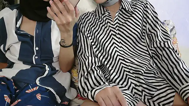 NaughtyThrouple007 online show from 5, 4, 2026