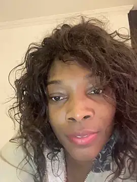 Nahomy gree online show from 9, 3, 2025