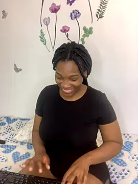 Nahomy gree online show from 24, 10, 2025