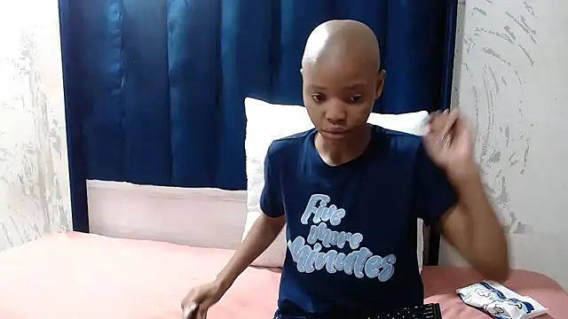 BondiBitch online show from 2, 11, 2025