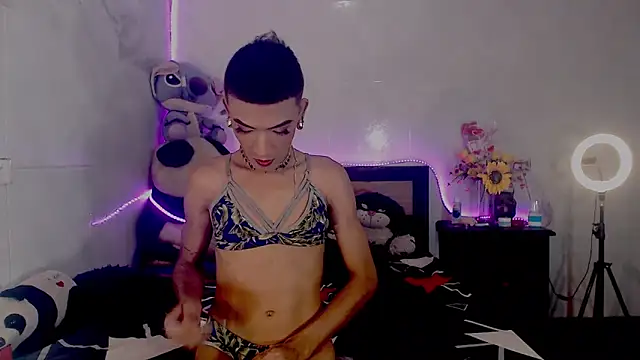 KimberlyXtreme online show from 10, 9, 2025