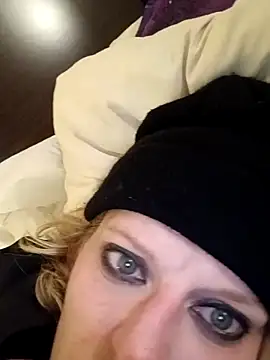 KITTYBOOBOOFUXX online show from 8, 11, 2025