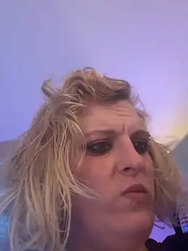 KITTYBOOBOOFUXX online show from 16, 4, 2026