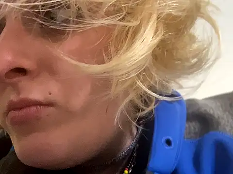 KITTYBOOBOOFUXX online show from 7, 1, 2026