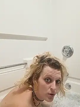 KITTYBOOBOOFUXX online show from 28, 10, 2025