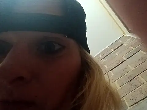 Snapshot of KITTYBOOBOOFUXX chatting on 21, 7, 2026 KITTYBOOBOOFUXX online show from 21, 7, 2026