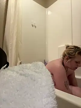 KITTYBOOBOOFUXX online show from 13, 3, 2026