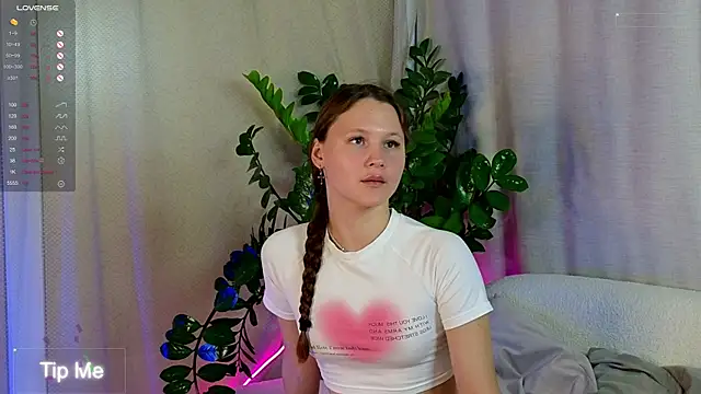 AmeliRoyse online show from 11, 9, 2025