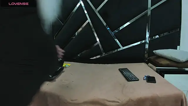 Oriana69  online show from 8, 9, 2025