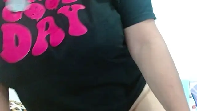 Milena Foox online show from 3, 12, 2025