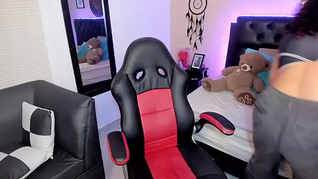  Lilly miller online show from 6, 4, 2026