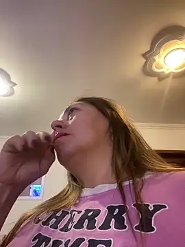 Snapshot of Luna-nevada chatting on 5, 2, 2026 Luna-nevada online show from 5, 2, 2026