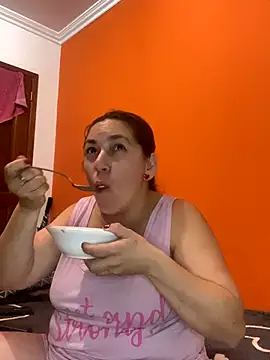 Luna-nevada online show from 25, 11, 2025