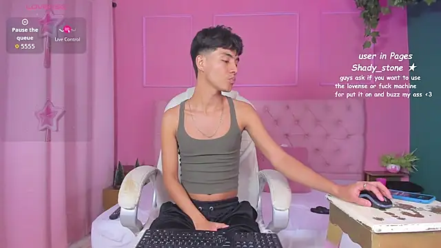 Snapshot of SHADY_STONE chatting on 15, 12, 2025 SHADY STONE online show from 15, 12, 2025