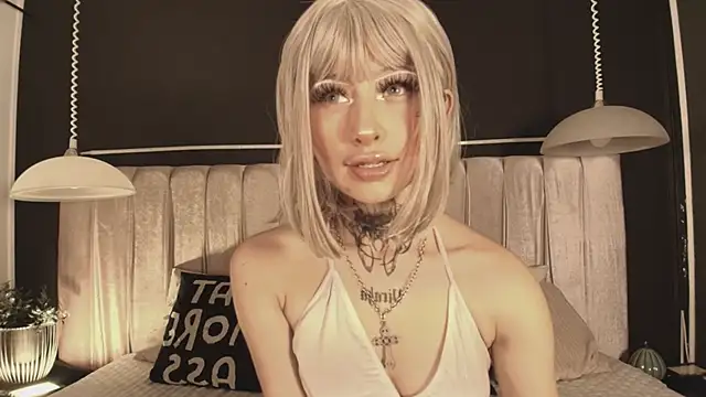 Zhally Dee online show from 18, 12, 2025