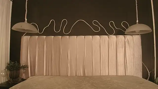 Zhally Dee online show from 19, 2, 2026