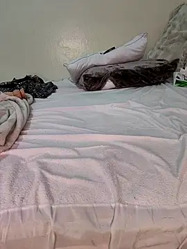 Snapshot of queen_belisima1 chatting on 19, 12, 2025 queen belisima1 online show from 19, 12, 2025