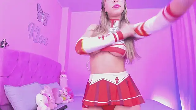 Snapshot of KloeJonnes_ chatting on 5, 4, 2026 KloeJonnes online show from 5, 4, 2026