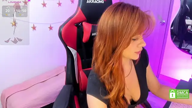 Snapshot of LindaSilverstone chatting on 13, 2, 2026 LindaSilverstone online show from 13, 2, 2026