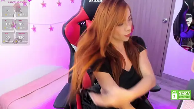 LindaSilverstone online show from 17, 11, 2025