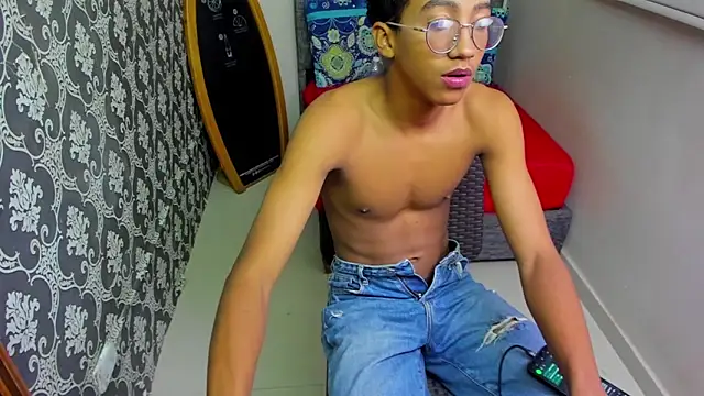 Snapshot of Danny_Twink20 chatting on 16, 3, 2025 Danny Twink20 online show from 16, 3, 2025