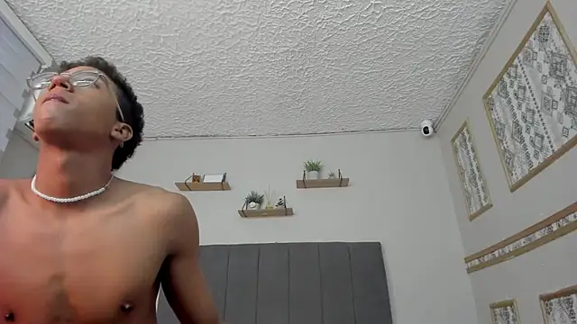 Snapshot of Danny_Twink20 chatting on 11, 3, 2025 Danny Twink20 online show from 11, 3, 2025