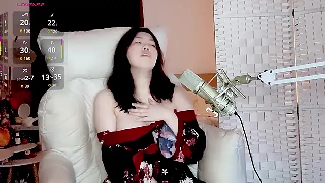 Cocobee online show from 23, 9, 2025