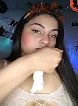 esmeralda jadees online show from 9, 10, 2025