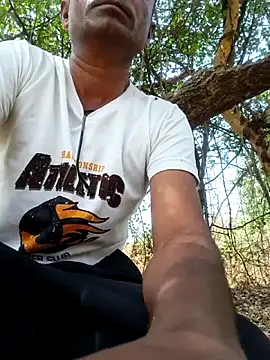 Snapshot of himvilohi08 chatting on 31, 5, 2026 himvilohi08 online show from 31, 5, 2026