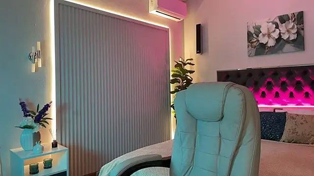  Vikky Moon  online show from 19, 9, 2025