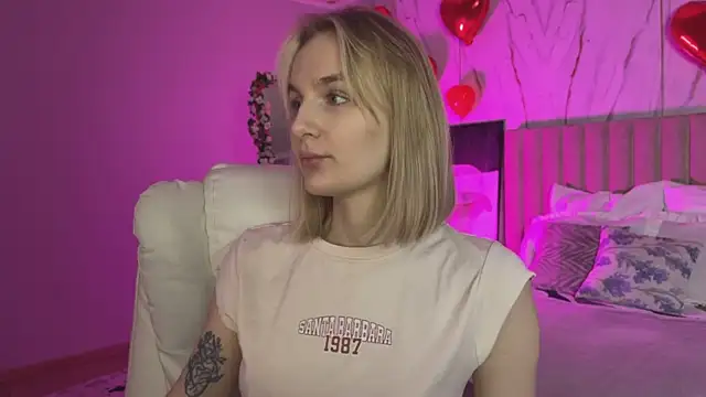  Vikky Moon  online show from 9, 3, 2026