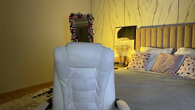  Vikky Moon  online show from 15, 1, 2026