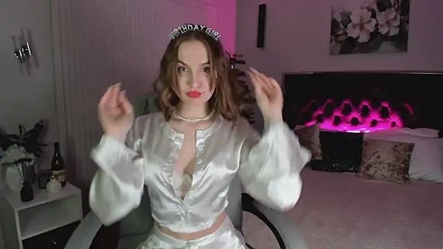  Vikky Moon  online show from 19, 3, 2025