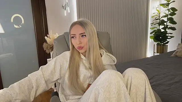 OhMyEmma online show from 11, 3, 2026