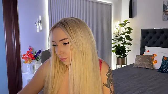 OhMyEmma online show from 7, 10, 2025