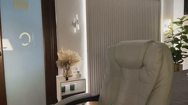 OhMyEmma online show from 15, 4, 2026