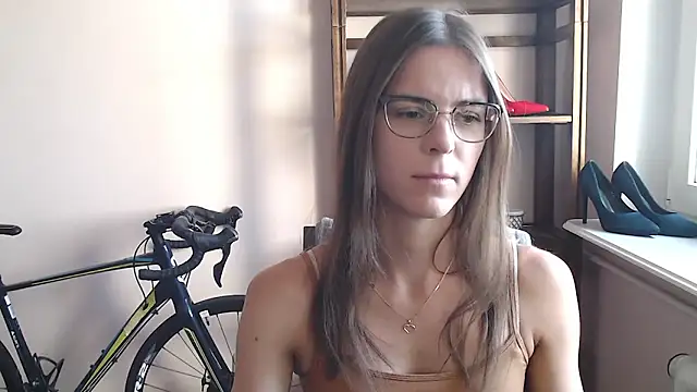 love megi online show from 2, 4, 2026