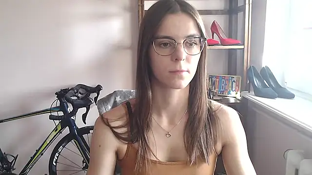 Snapshot of love_megi chatting on 2, 7, 2026 love megi online show from 2, 7, 2026
