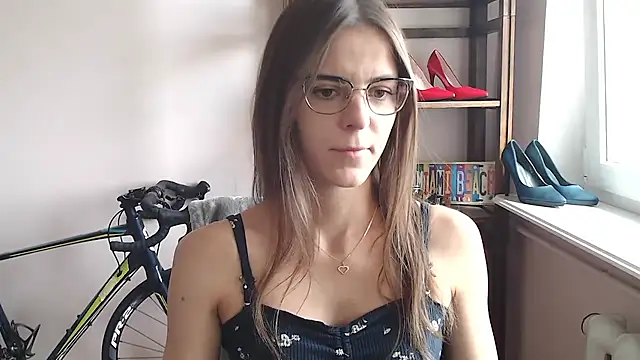 Snapshot of love_megi chatting on 2, 6, 2026 love megi online show from 2, 6, 2026