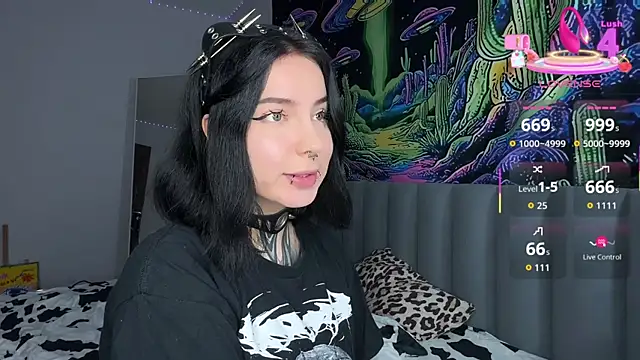 Snapshot of yourvodka chatting on 14, 10, 2025 yourvodka online show from 14, 10, 2025