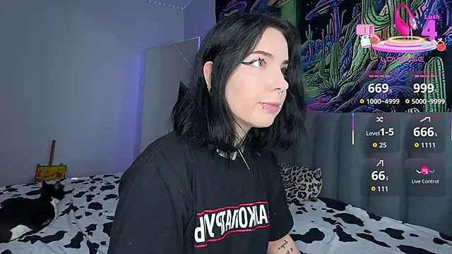 Snapshot of yourvodka chatting on 15, 10, 2025 yourvodka online show from 15, 10, 2025