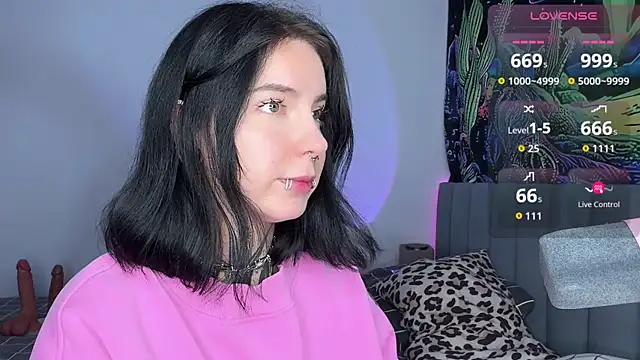 Snapshot of yourvodka chatting on 26, 11, 2025 yourvodka online show from 26, 11, 2025